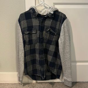 Long sleeve hooded flannel